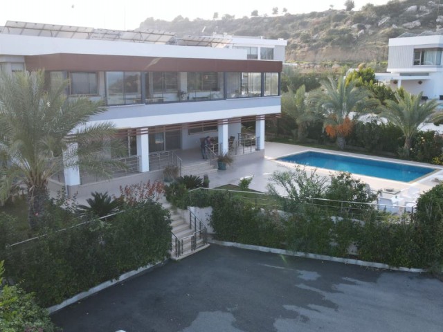 LUXURY 5+1 VILLA FOR SALE IN ALAGADİ