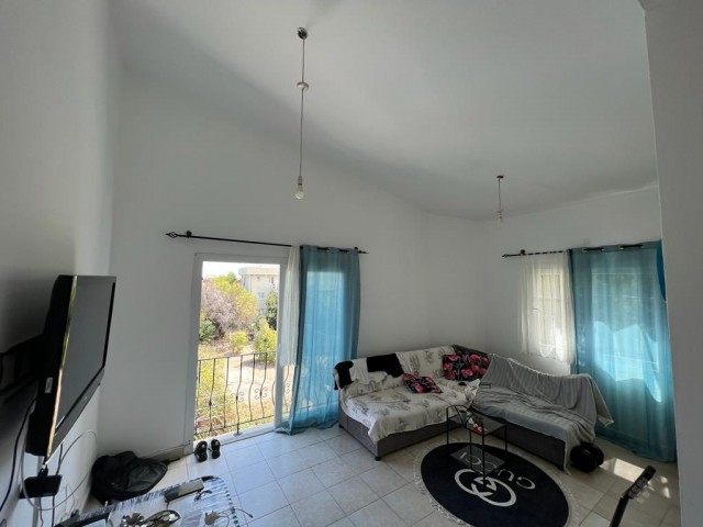 FLAT WITH COMMERCIAL PERMIT FOR SALE IN KYRENIA....