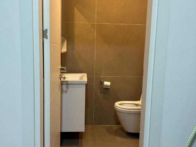 GİRNE MERKEZDE SATILIK 2+1  PENTHOUSE...