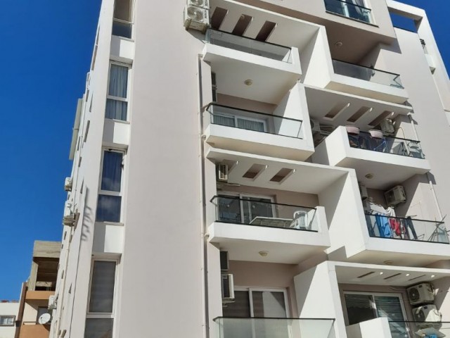 2+1 weiß möbliertes Haus zum Verkauf in Famagusta Gülserende