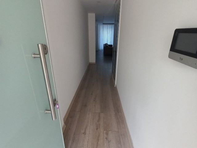 GİRNE MERKEZDE 1+1 FULL EŞYALI DAİRE