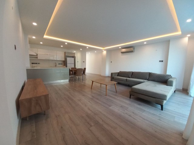 GİRNE MERKEZDE 1+1 FULL EŞYALI DAİRE