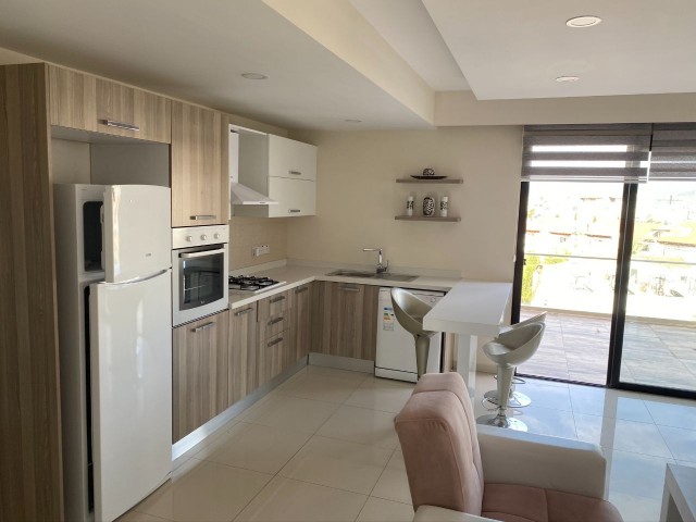 GİRNE MERKEZDE LÜX EŞYALI 2+1 PENTHOUSE 