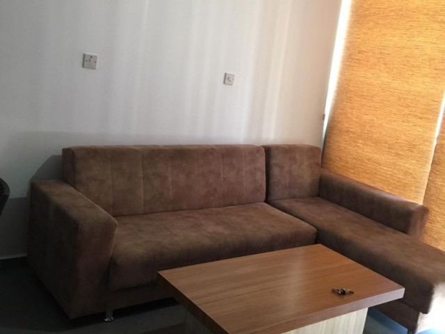 GİRNE MERKEZDE 1+1 FULL EŞYALI DAİRE