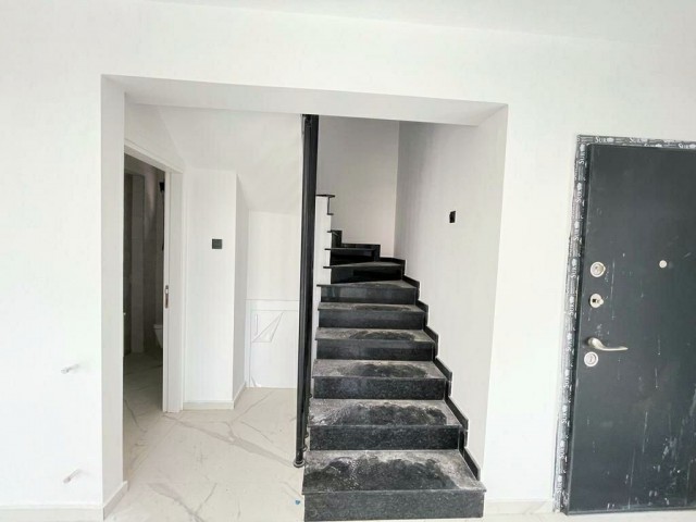 Kıbrıs Girne Ozanköyde Satılık Lüx 4+1 Villa