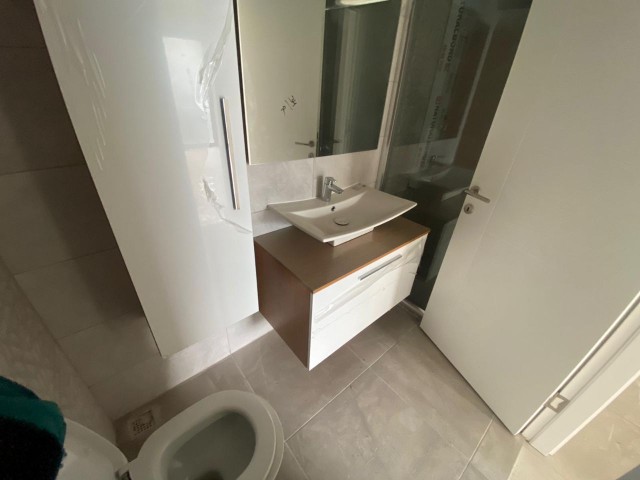 GİRNE MERKEZDE 3+1 FULL LÜKS EŞYALI DAİRE