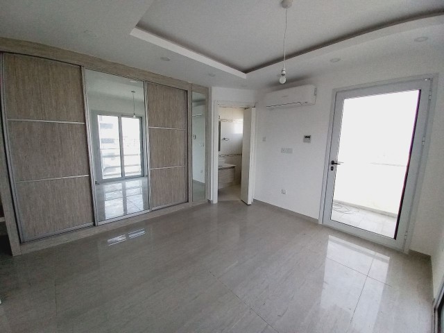 3+1 Unfurnished Penthause With Private Pool In The Center Of Kyrenia