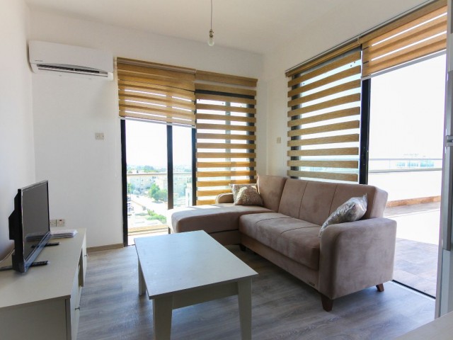 VOLL MÖBLIERTES 2 + 1 PENTHOUSE IM ZENTRUM VON KYRENIA ** 