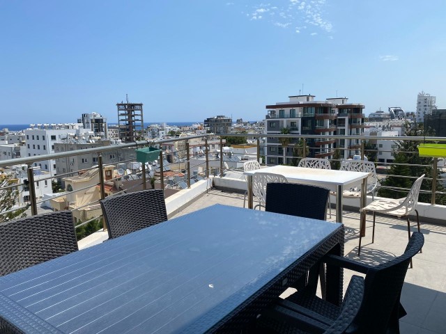 2+1 PENTHOUSE IM ZENTRUM VON KYRENIA ** 