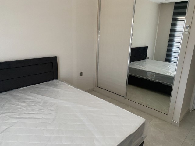 GİRNE MERKEZDE LÜX EŞYALI 3+1 SIFIR DAİRE