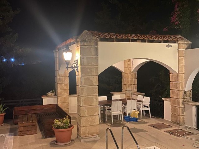 Girne Bellapais 4+1 Villa Zu Vermieten Mit Privatem Pool Und Kamin