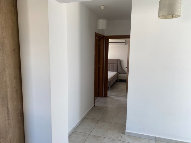 AUSGEZEICHNETE AUSSICHT UND AUSGEZEICHNETE LAGE IM ZENTRUM VON KYRENIA, 2+1 PENTHOUSE MÖBLIERT ** 