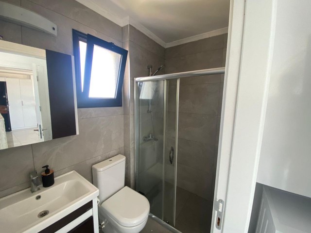 2+1 Penthouse Zu Vermieten In Kyrenia Zentrum ** 