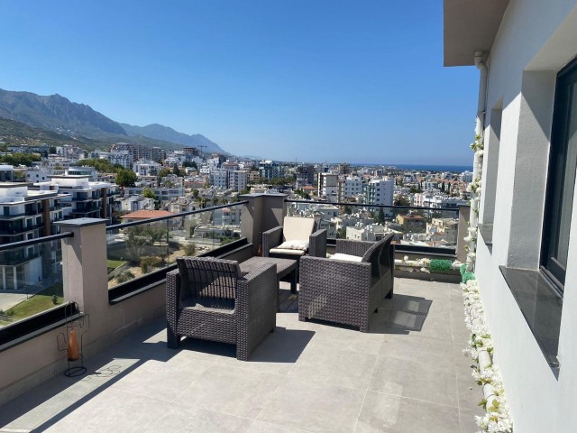 2+1 Penthouse Zu Vermieten In Kyrenia Zentrum ** 