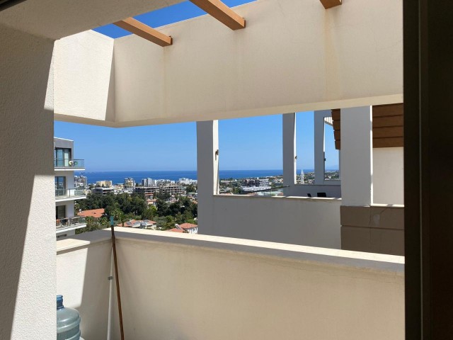 Girne Merkezde Full Eşyalı 2+1 Lüx Dublex Penthouse