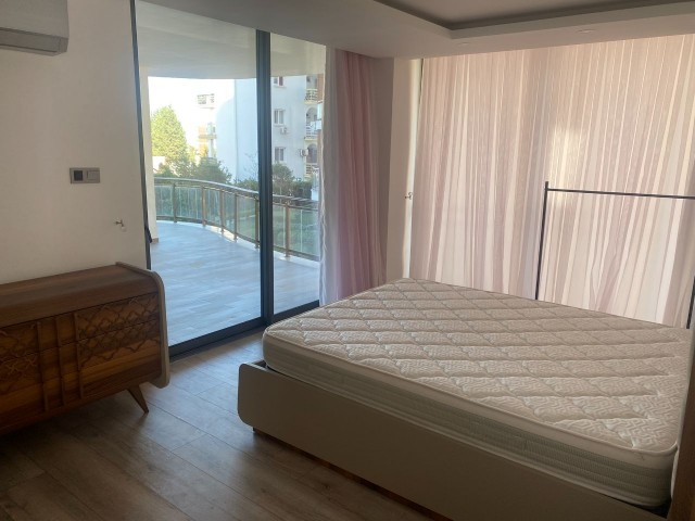 Flat To Rent in Girne Merkez, Kyrenia