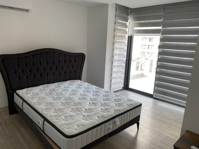 GİRNE MERKEZ BÖLGESİNDE LÜKS EŞYALI SIFIR 3+1 DUBLEX PENTHOUSE DAİRE