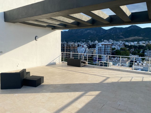 3 + 1 DUBLEX PENTHOUSE APARTMENT WITH LUXURY FURNITURE IN THE CENTRAL DISTRICT OF KYRENIA