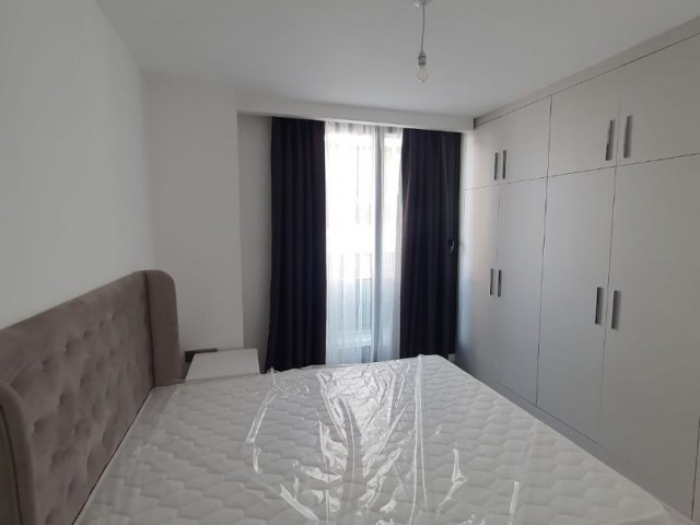 3+1 PENTHOUSE-WOHNUNG MIT MÖBELN IM ZENTRALEN BEREICH VON KYRENIA