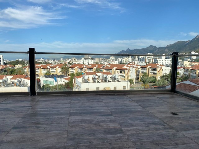 GİRNE MERKEZDE LÜX EŞYALI 2+1 PENTHOUSE 