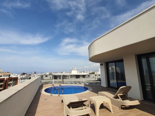 3+1 MÖBLIERTES PENTHOUSE IM ZENTRALEN BEREICH VON KYRENIA