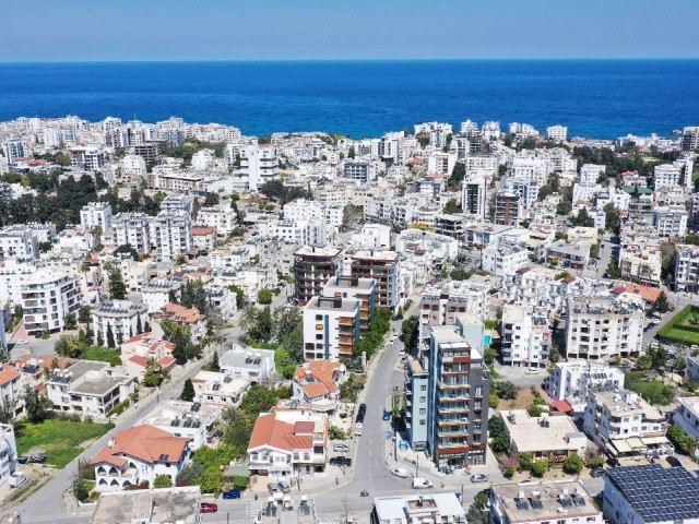 Luxury, spacious, close to the İŞ bank in the center of Kyrenia 2+1, 5 floor