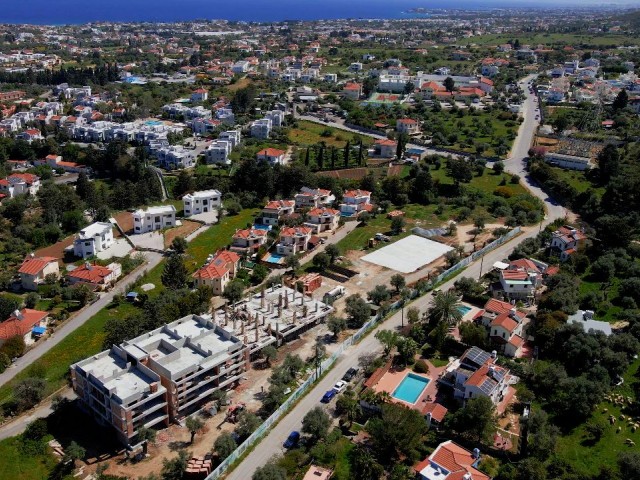 Girne, Alsancak, 2+1 daire, deniz & dağ manzaralı, Kaliteli ve modern mimarinin aynı çatı altında buluştuğu 