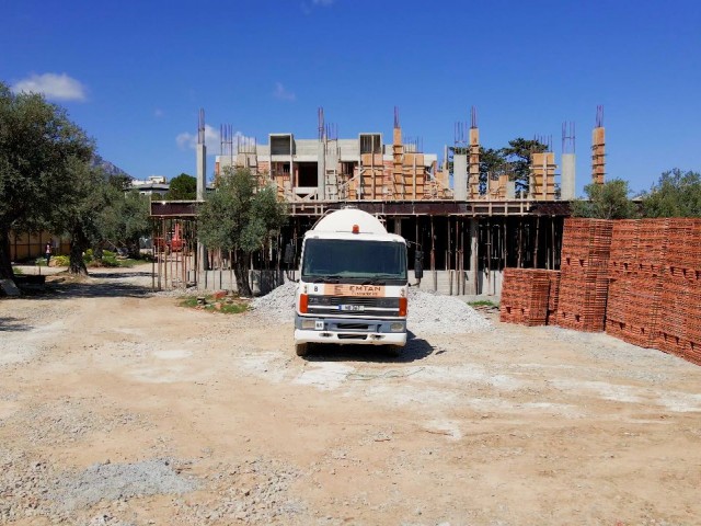 Kyrenia, Alsancak, 2 + 1 Wohnung, Meer- und Bergblick, wo sich Qualität und moderne Architektur unter einem Dach treffen