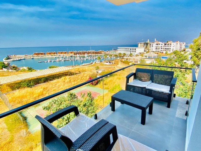 Kyrenia Zentrum, direkt am Meer, mit Blick auf den Yachthafen, voll möbliert, 3 +2 Wohnung