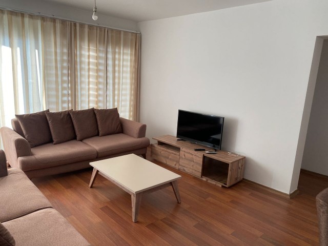 KYRENIA ZENTRUM, SAUBER 3 + 1 WOHNUNG