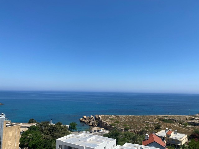 GIRNE, 2+1 GENİŞ BALKON DENİZ MANZARALI, FULL EŞYALI, ÇARŞI ÇOK YAKIN.