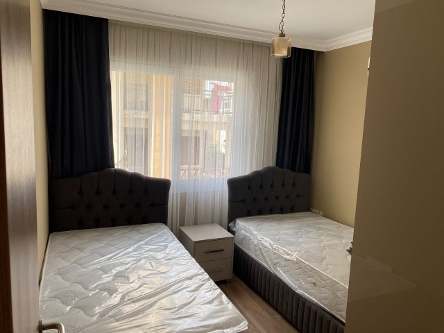 GİRNE MERKEZDE LÜX EŞYALI 2+1  SIFIR DAİRE 