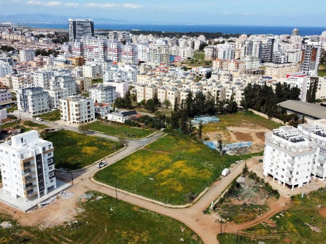 Mağusa Merkezinde Aile Yaşantınıza Uygun Yatırım Amaçlı ve Kira Garantili 2 Yatak Odalı Apartman Son Daire.