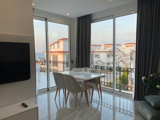 GIRNE, ESENTEPE, 2+1 PENTHOUSE, DAĞ VE DENİZ MANZARELI BENZERSİZ DOĞA VE YEŞİLLİK