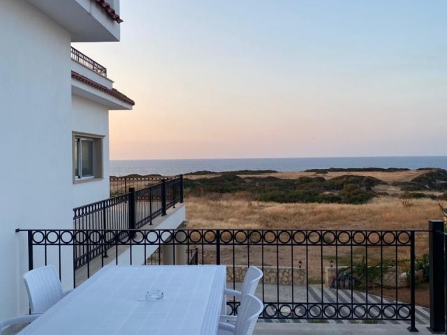 GIRNE, ESENTEPE, 2 + 1 PENTHOUSE, EINZIGARTIGE NATUR UND GRÜN MIT BERG-UND MEERBLICK