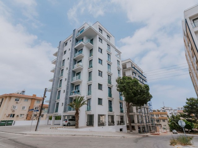 1+1 PENTHOUSE im Zentrum von Kyrenia, neue Residenz, 7 Etagen, 75 M2, Meer-und Stadtblick