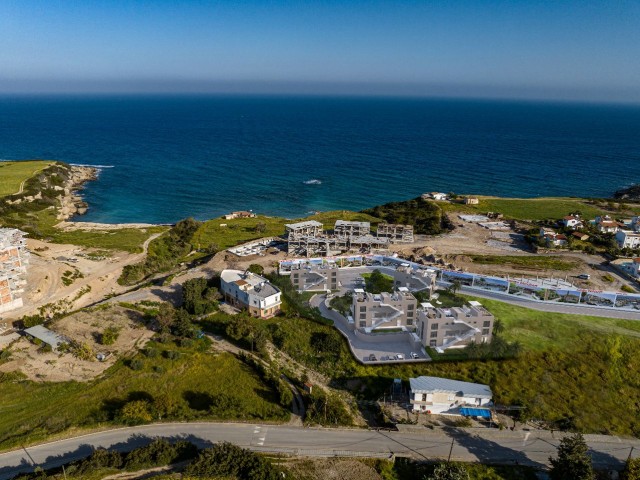 FAMAGUSTA KLEINE ERENKÖY, 1 + 1 LOFT PENTHOUSE MIT BLICK AUF DIE BERGE UND DAS MEER, TOLLE LAGE