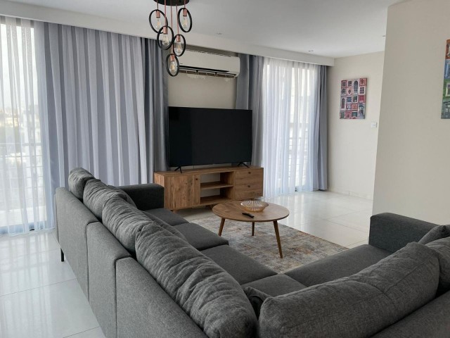 GİRNE MERKEZDE KİRALIK  3+1 LÜKS PENTHOUSE !!!