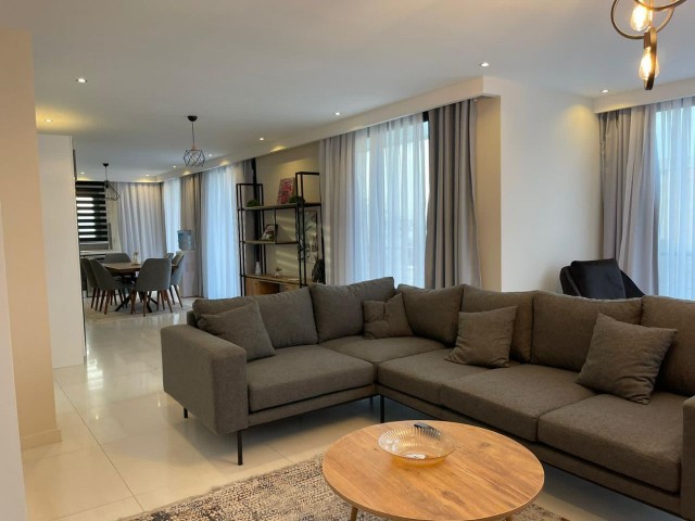 3+1 LUXURY PENTHOUSE FOR RENT IN KYRENIA CENTER!!!