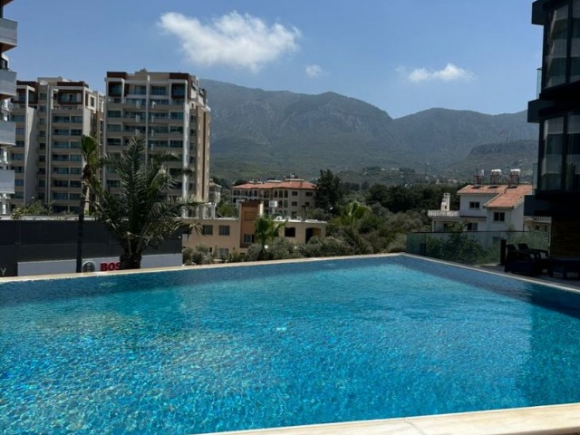 LUXUSWOHNUNG ZU VERMIETEN IN RESIDENCE APARTMENT MIT POOL IM KYRENIA CENTER