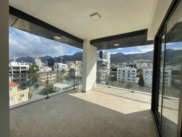 3 BEDROOM FULLY FURNISHED PENTHOUSE FOR RENT IN KYRENIA CENTER!!!