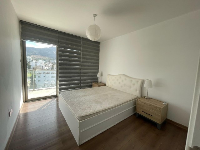 VOLLSTÄNDIG MÖBLIERTES PENTHOUSE MIT 3 SCHLAFZIMMERN ZU VERMIETEN IM KYRENIA CENTER!!!