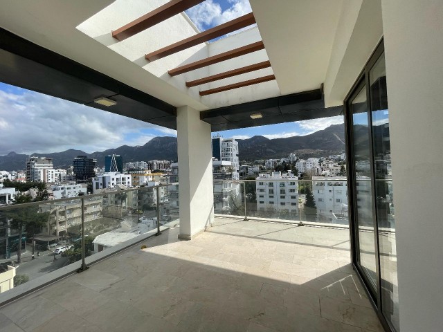 3 BEDROOM FULLY FURNISHED PENTHOUSE FOR RENT IN KYRENIA CENTER!!!