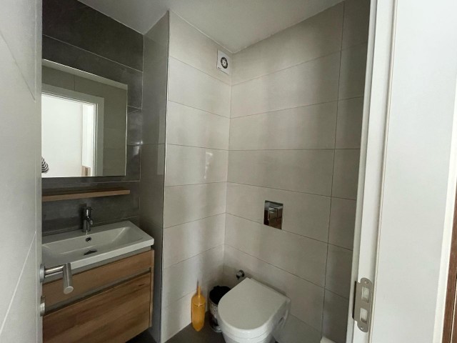 GİRNE MERKEZ'de 3 YATAK ODALI FULL EŞYALI KİRALIK PENTHOUSE!!!