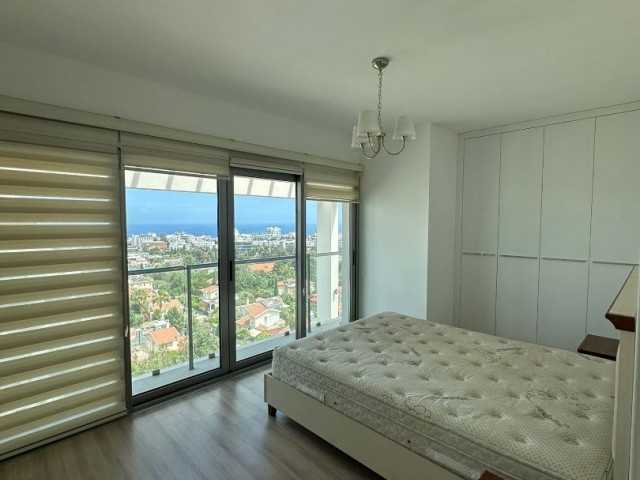 3+1 PENTHOUSE ZU VERMIETEN IN KYRENIA CENTRAL EMTAN TOWERS SITE!!