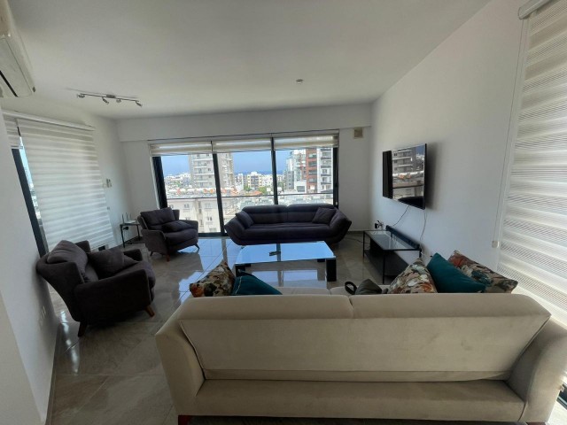 GİRNE MERKEZDE 3+1 PENTHOUSE