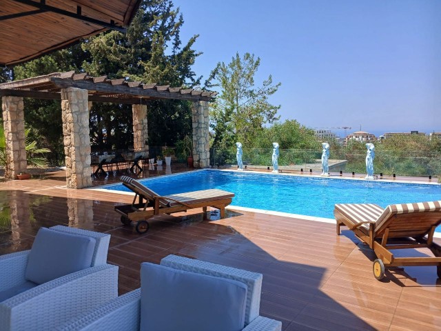 HUZUR DOLU ŞAHANE 3+1 KIRALIK VILLA