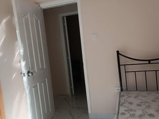 Girne center near mister pound 3+1 for rent