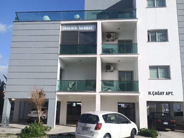 LEFKOŞA HAMİTKOY NACHBARSCHAFT STRASSE HINTER DER KÜCHE 2+1 WOHNUNG ZU VERKAUFEN