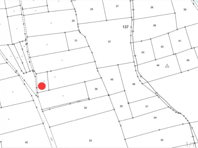 Qualifiziertes Grundstück zum Verkauf in Pınarlı, Magusa, mit Zoneneinteilung gemäß Kapitel 96, 1124 m2